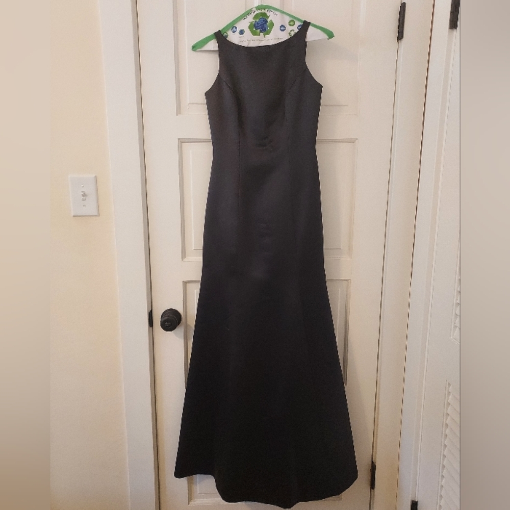 Mermaid Black Formal/Bridesmaids/Prom Gown size 0/2